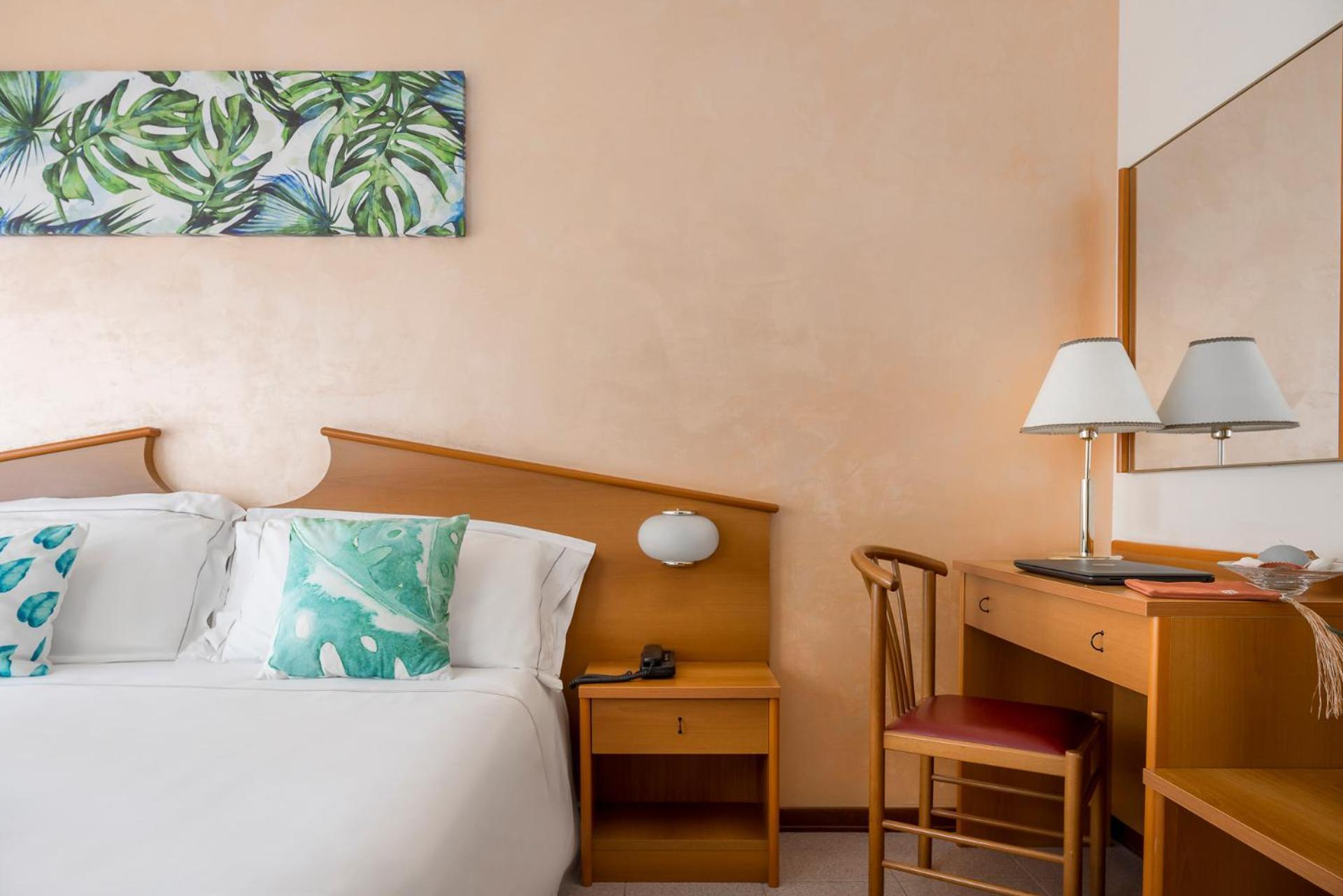 Corallo Wellness Hotel Diano Marina Bagian luar foto