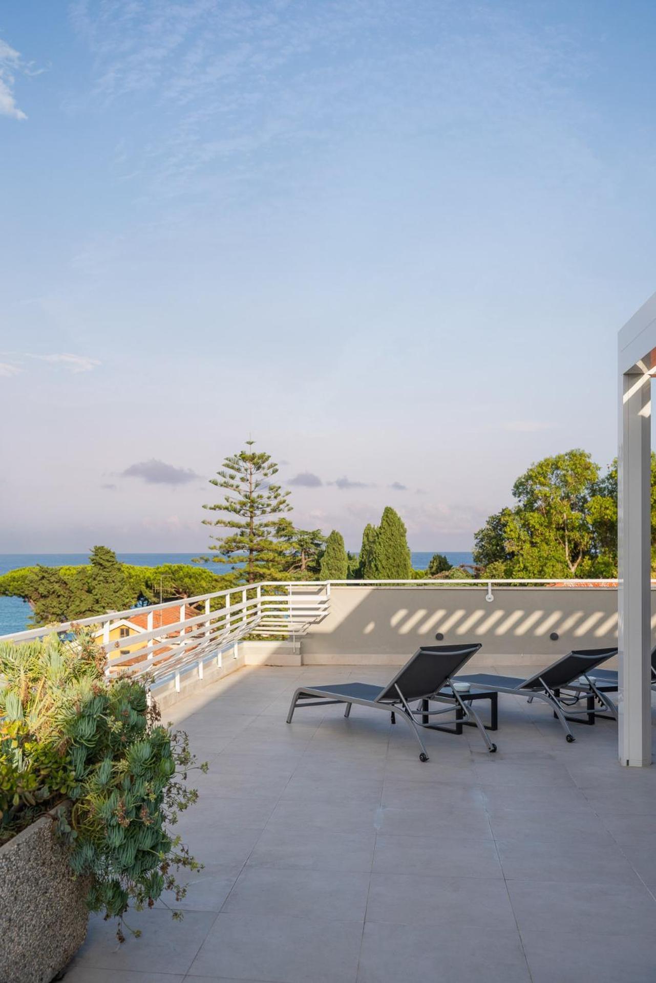 Corallo Wellness Hotel Diano Marina Bagian luar foto