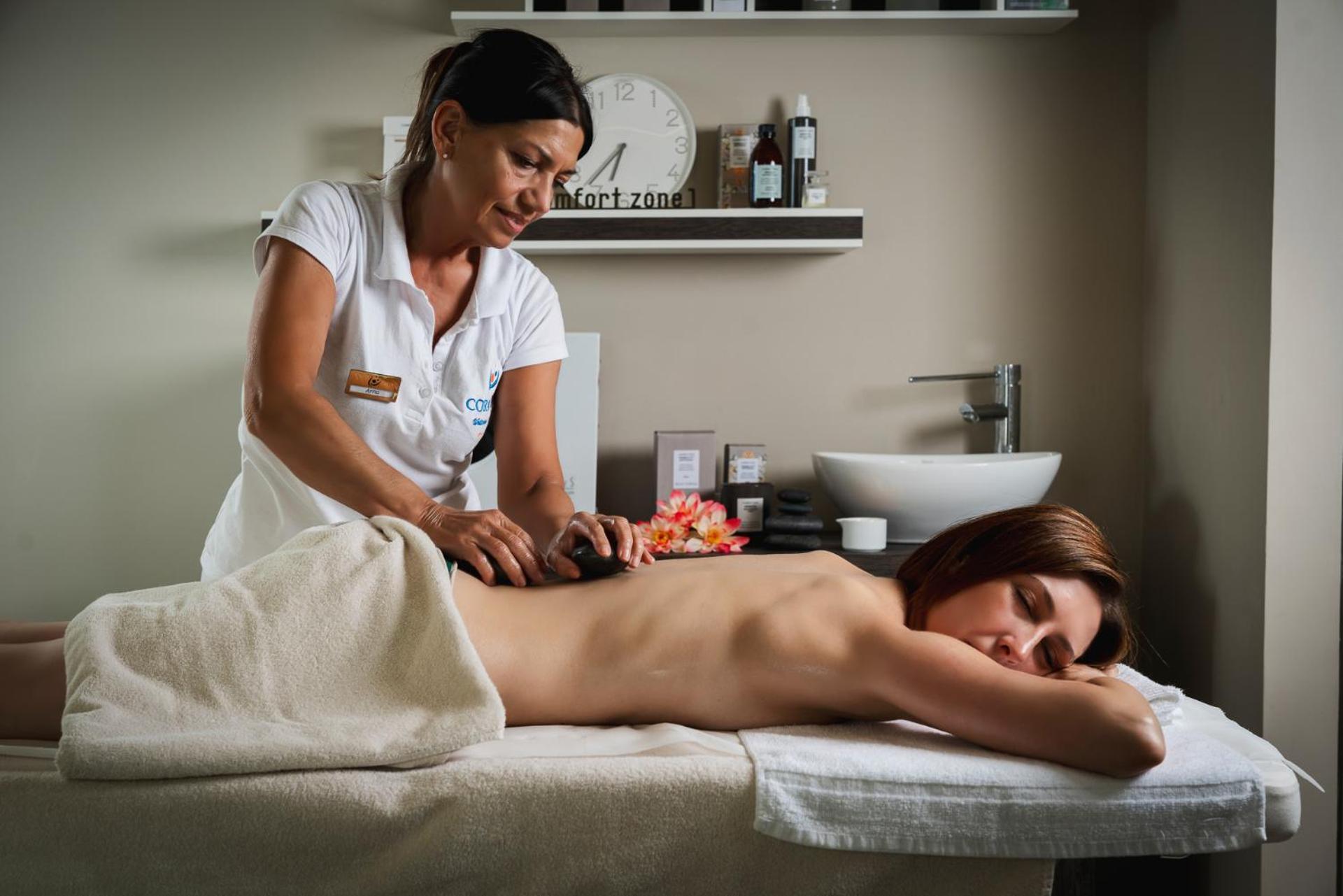 Corallo Wellness Hotel Diano Marina Bagian luar foto