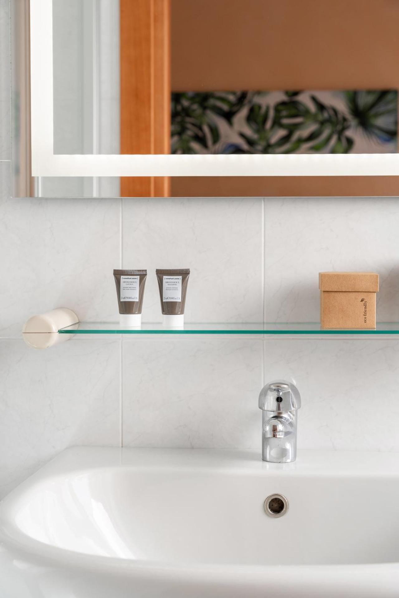 Corallo Wellness Hotel Diano Marina Bagian luar foto