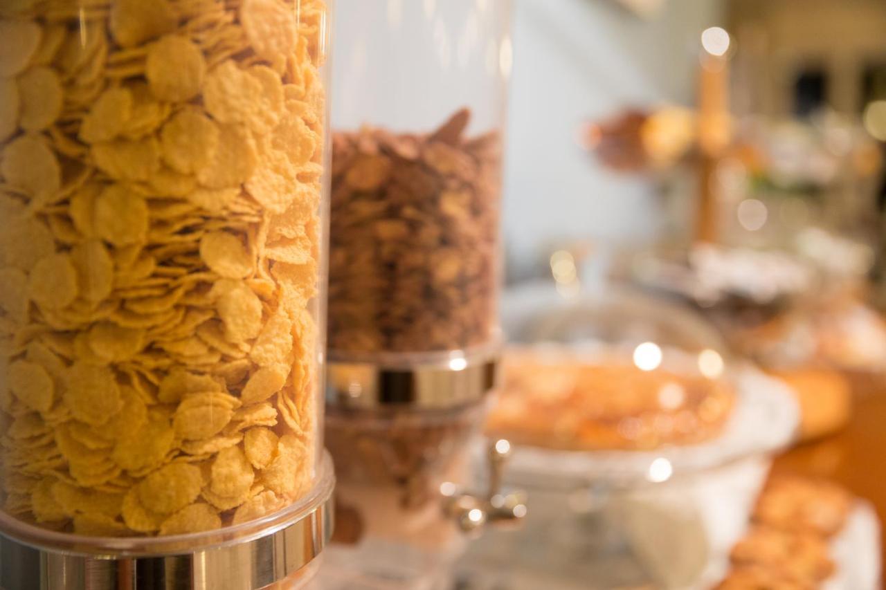 Corallo Wellness Hotel Diano Marina Bagian luar foto